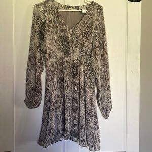 ee:some dress with elastic waist, elastic at sleeve, lined dress, animal print